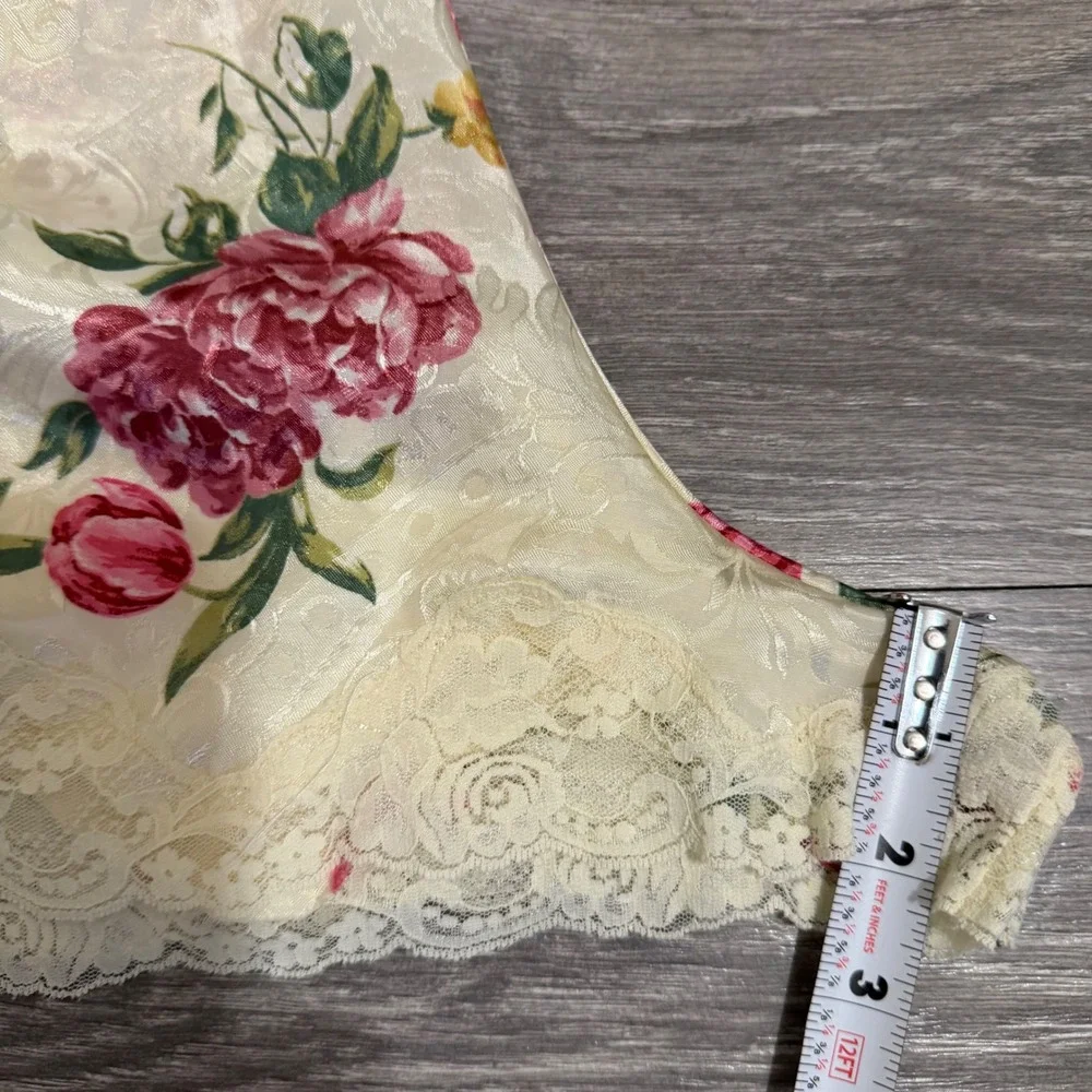 Vintage 90s Lingerie & Co Pink Floral Rose Lace Trim Pajama Shorts Cream Large